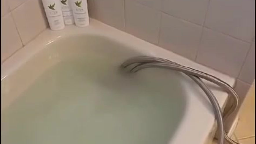 Portable Nanobubble Pump Working In Our Bath